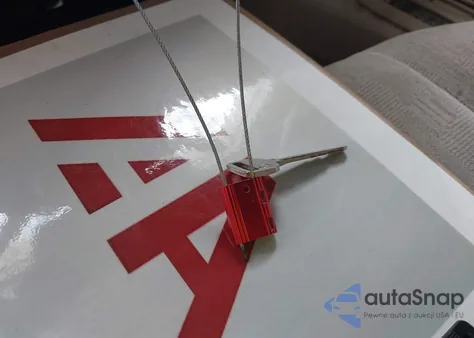 1998 Toyota Corolla Le из США, поврежденный, VIN 2T1BR18E2WC000245